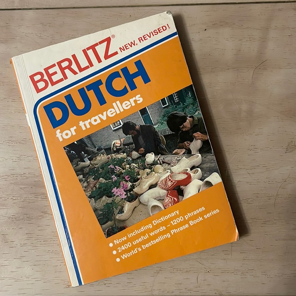 Berlitz New Revised DUTCH Travelers Dictionary Worlds Bestselling Phrase…